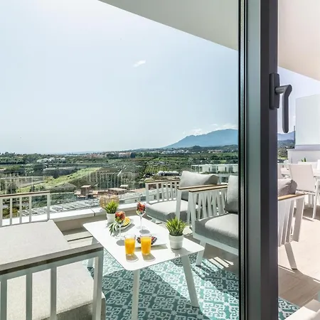 Newly Built 3-bdrm Luxury W/ Stunning Sea Views Apartamento Estepona