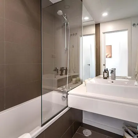 Newly Built 3-bdrm Luxury W/ Stunning Sea Views إِستيبونا