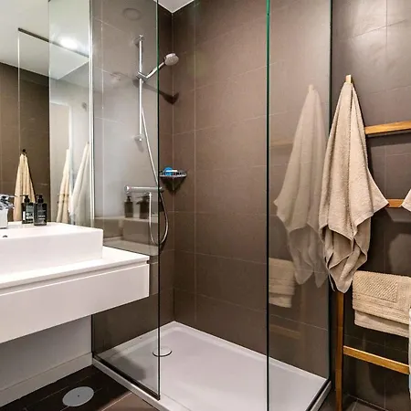 Newly Built 3-bdrm Luxury W/ Stunning Sea Views *