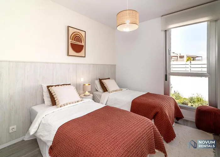 Newly Built 3-bdrm Luxury W/ Stunning Sea Views