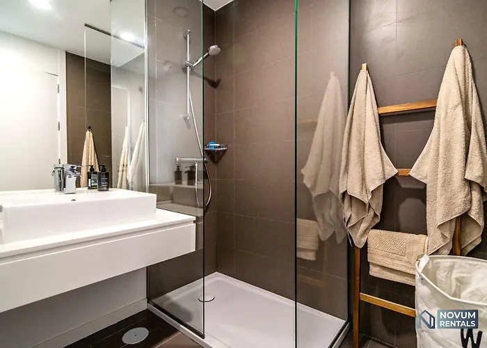 Newly Built 3-bdrm Luxury W/ Stunning Sea Views *